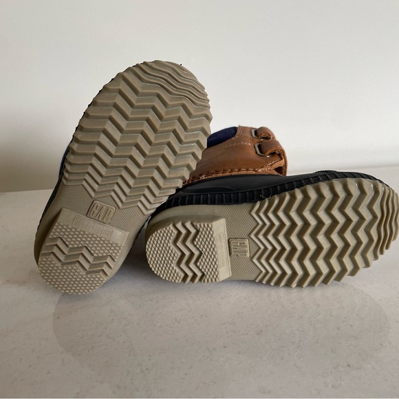 New Gap Kids Duck Boots with Thinsulate Size 7-8 - Picture 3 of 4